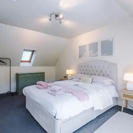 Chic & Cozy , Long Welcome , Large Driveway , Fast Wi-fi Leeds (West Yorkshire)