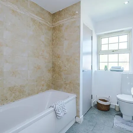 Chic & Cozy , Long Welcome , Large Driveway , Fast Wi-fi Leeds (West Yorkshire)